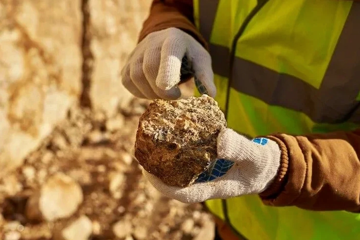 Atterberg Limits Testing in Ashford: BS 5930 Soil Classification